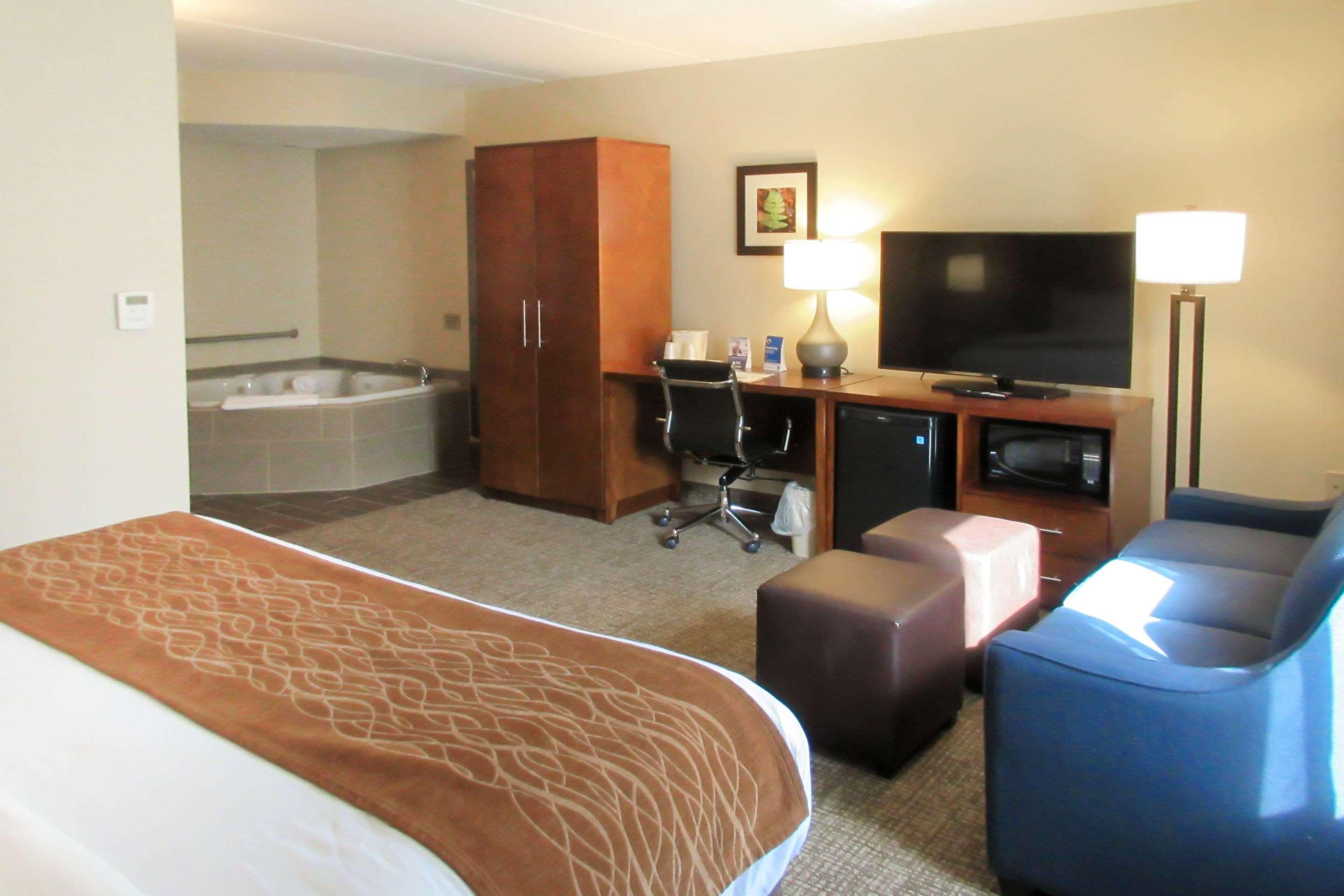 Comfort Inn & Suites Wilkes Barre - Arena Экстерьер фото